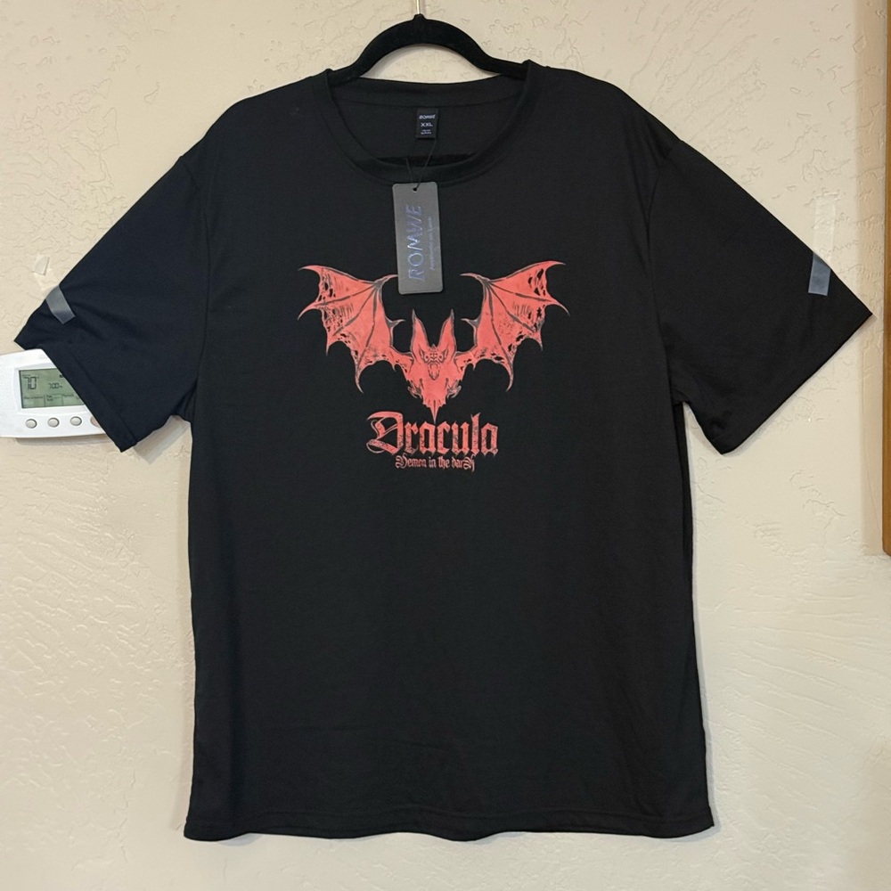 🧛🏼‍♂️NWT ROMWE Black Dracula Shirt, Size XXL🦇